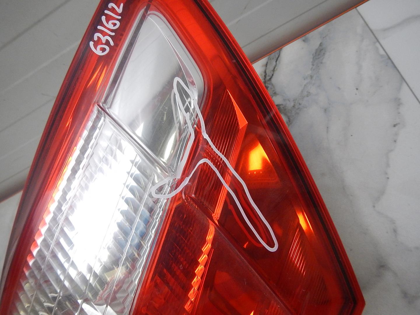 Фонарь задний правый