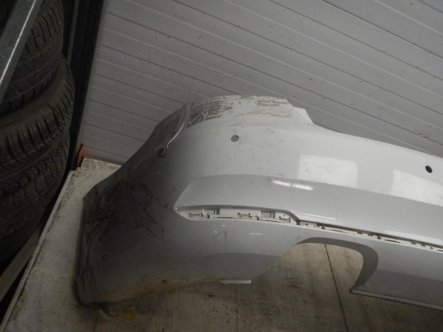 Бампер задний