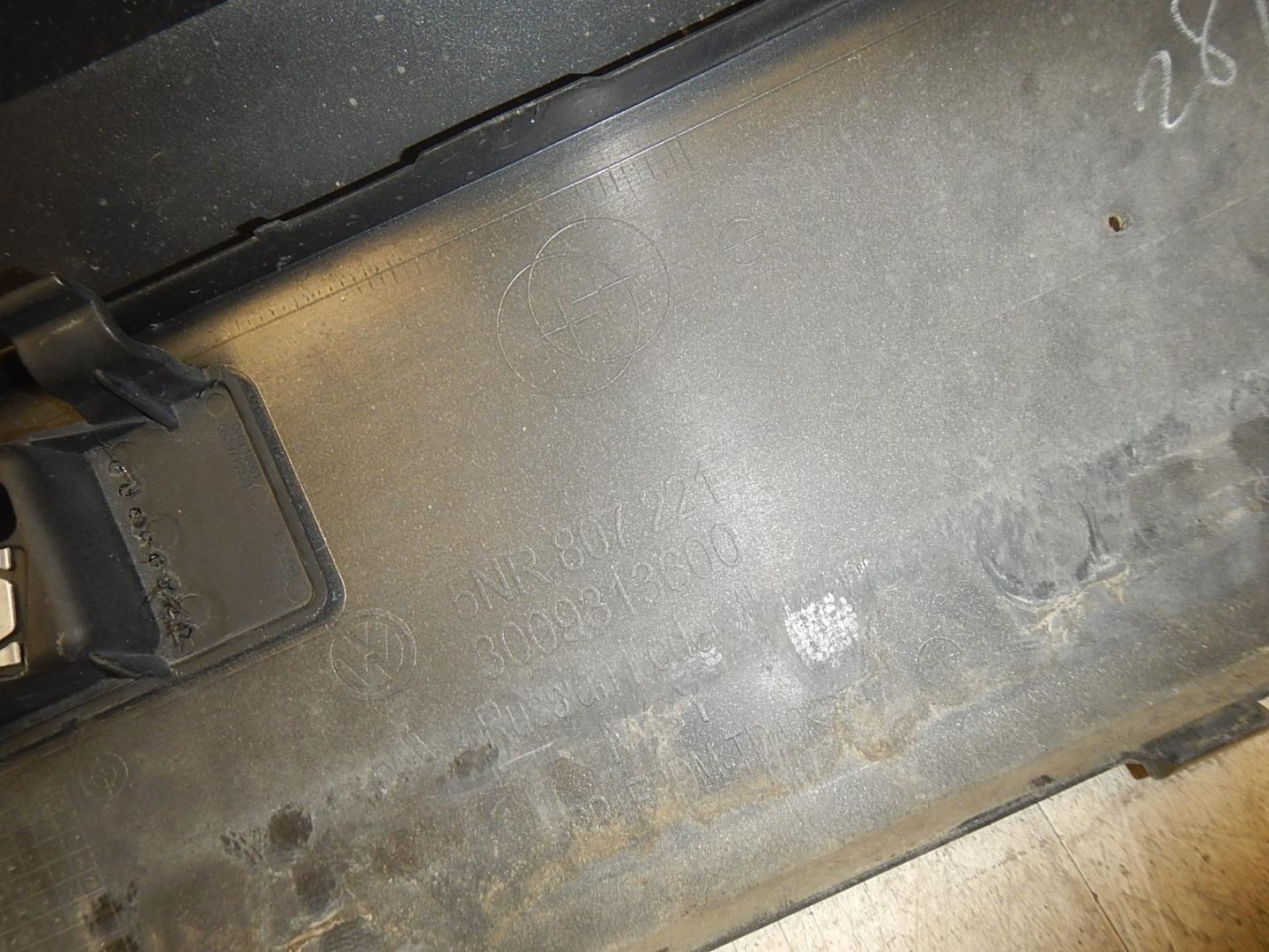 Бампер передний