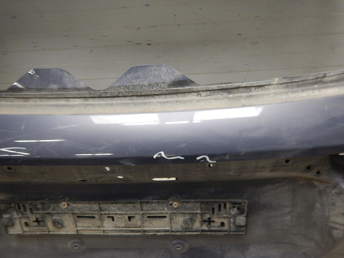 Дверь багажника