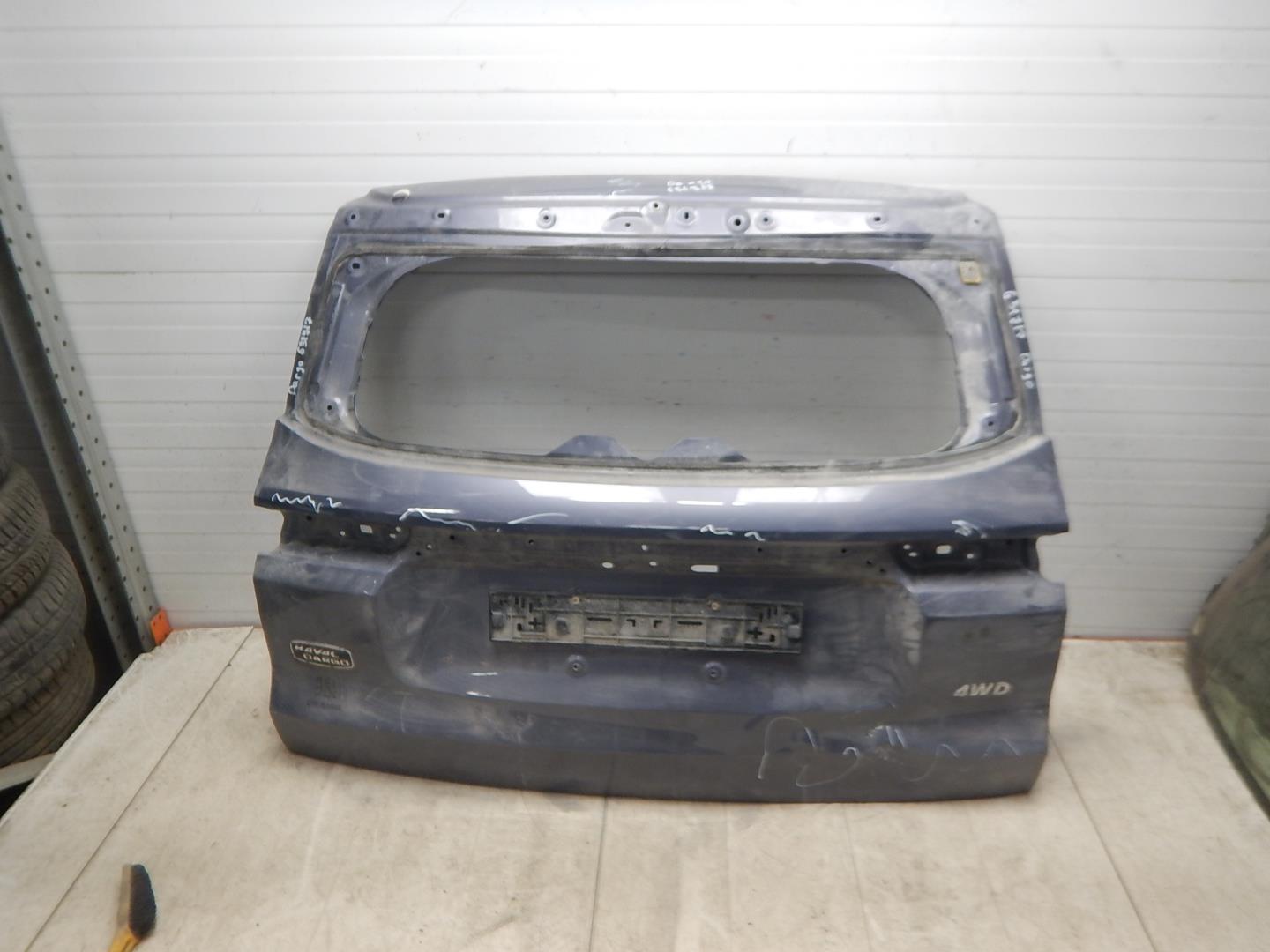 Дверь багажника