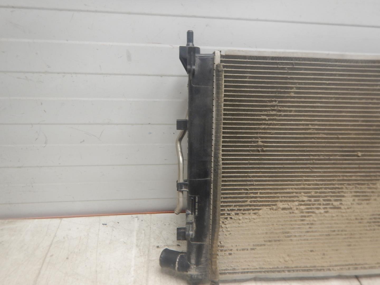 Радиатор охлаждения двигателя основной