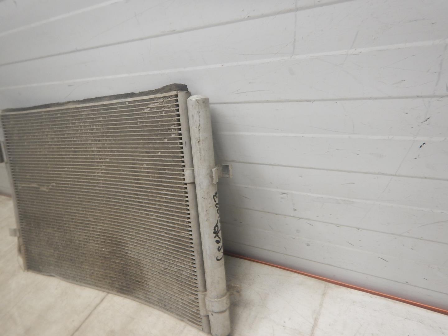 Радиатор кондиционера / конденсер