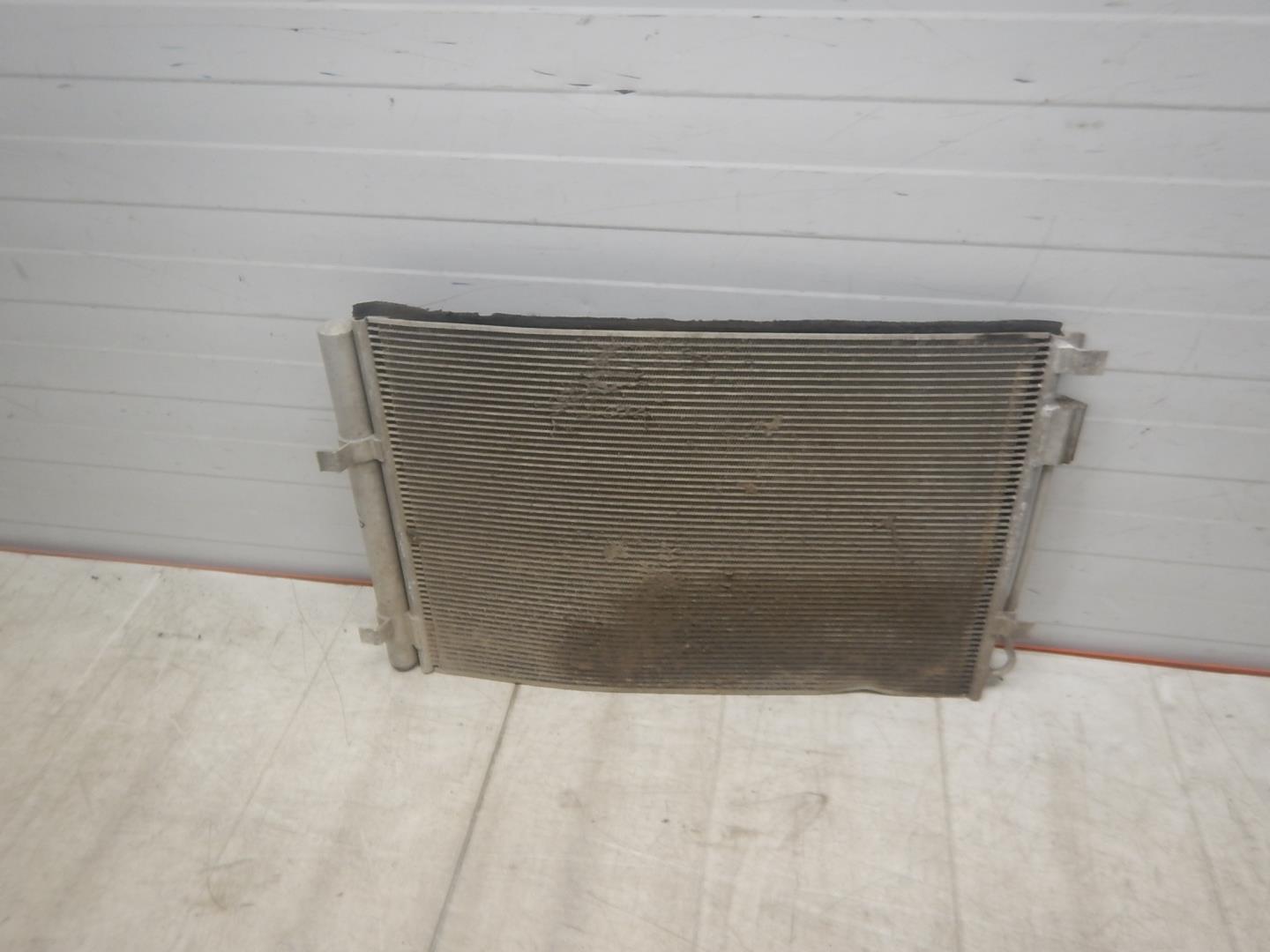 Радиатор кондиционера / конденсер