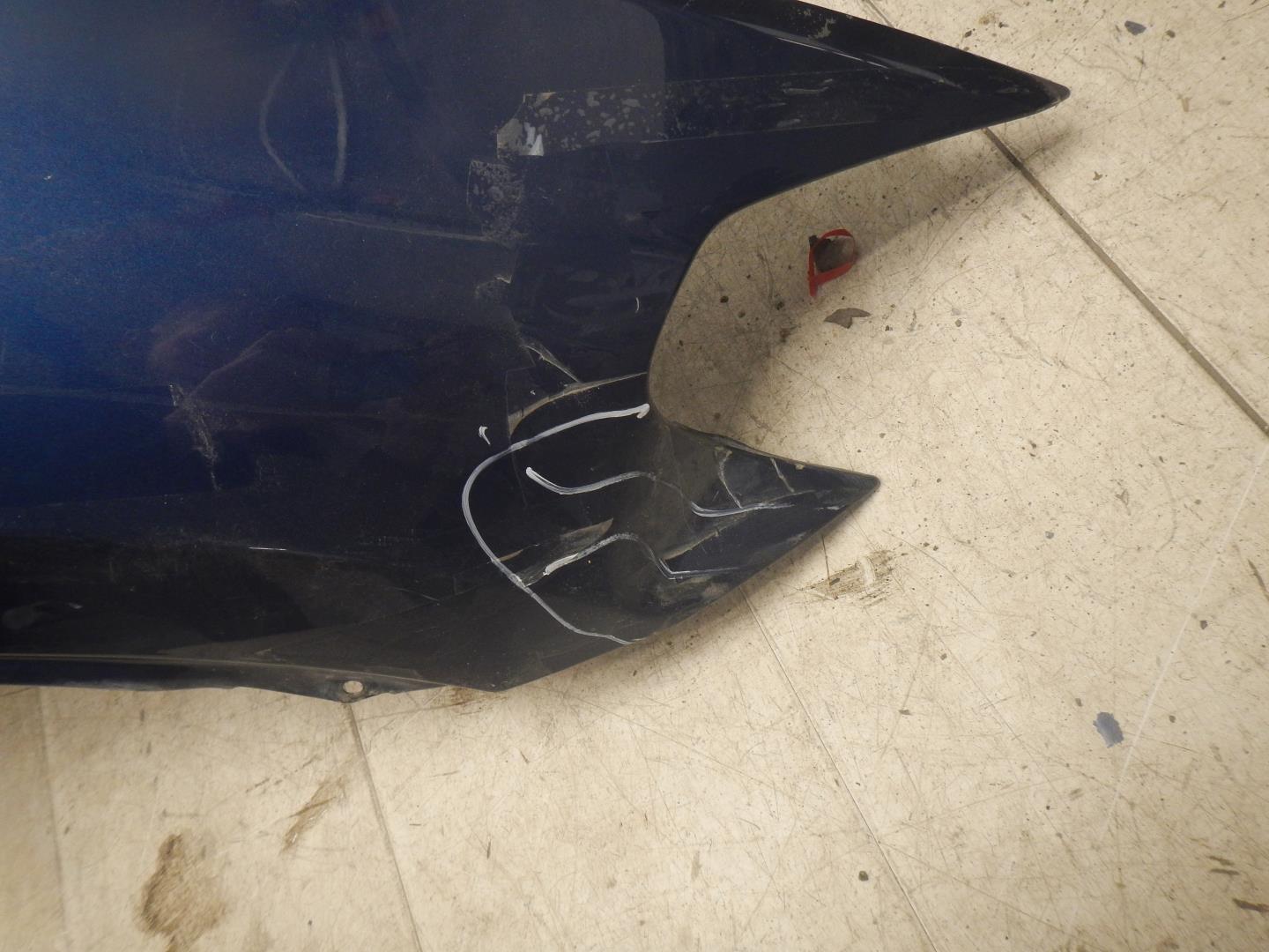 Крыло переднее правое