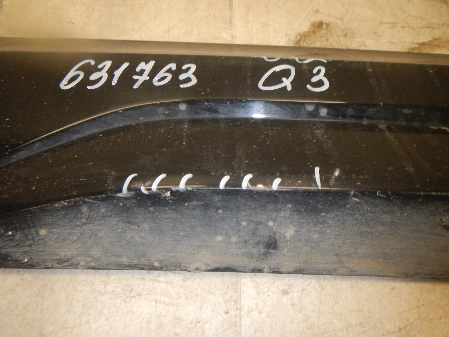 Молдинг задней правой двери