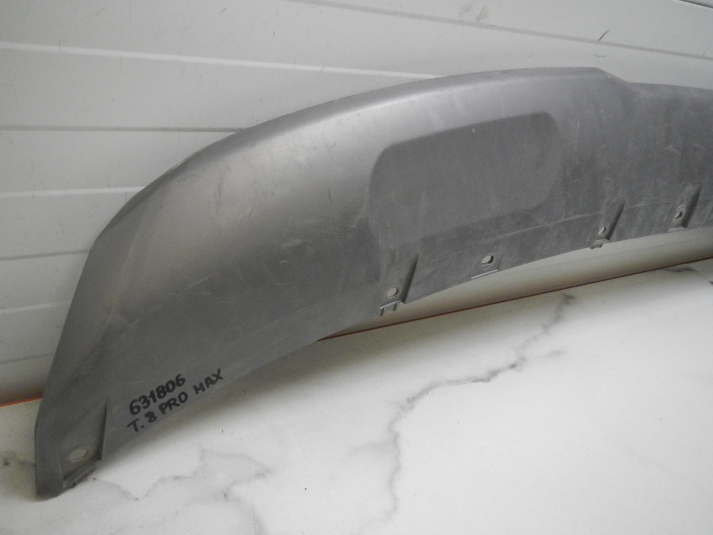 Накладка переднего бампера