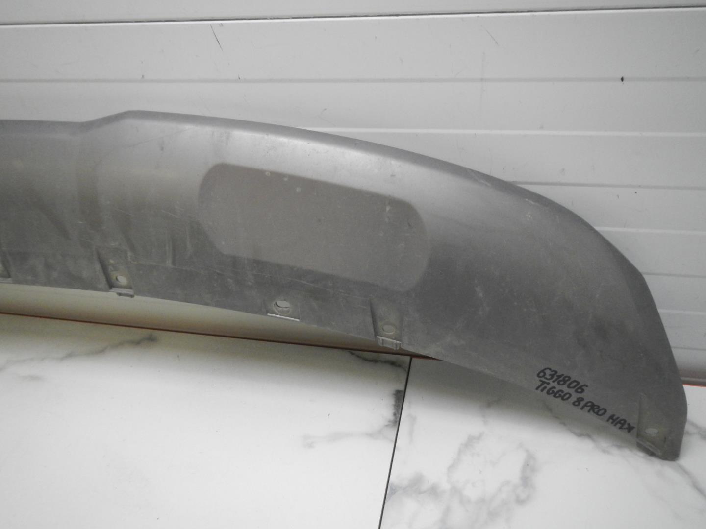 Накладка переднего бампера