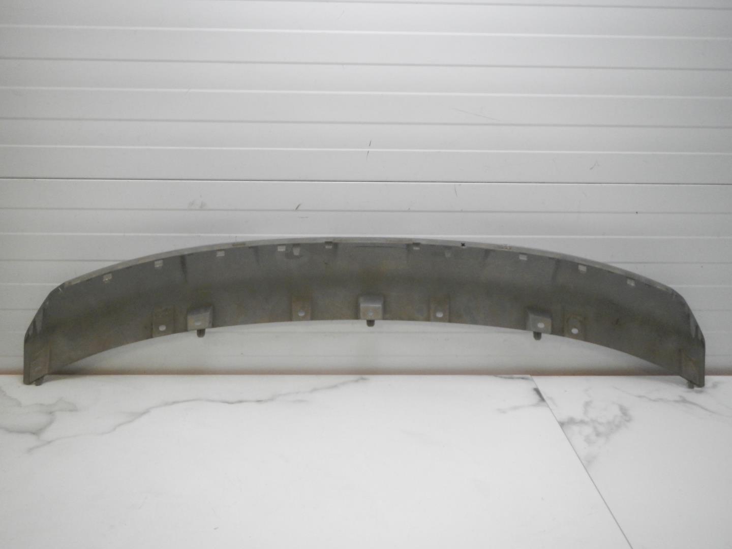 Накладка переднего бампера