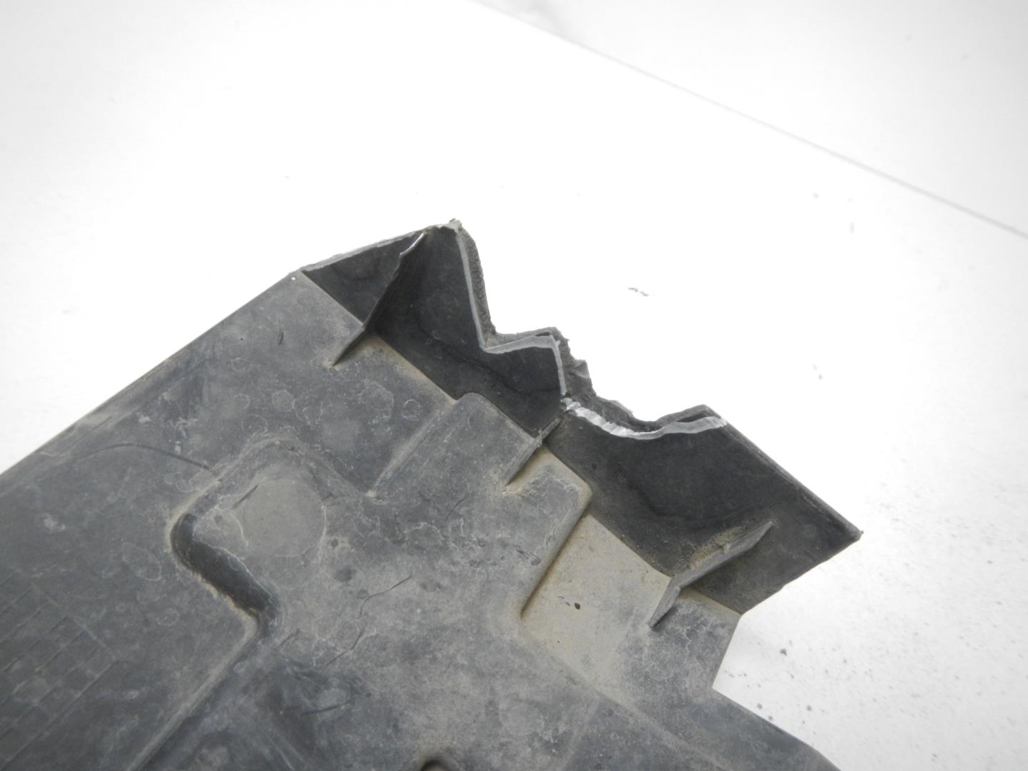 Воздуховод радиатора нижний