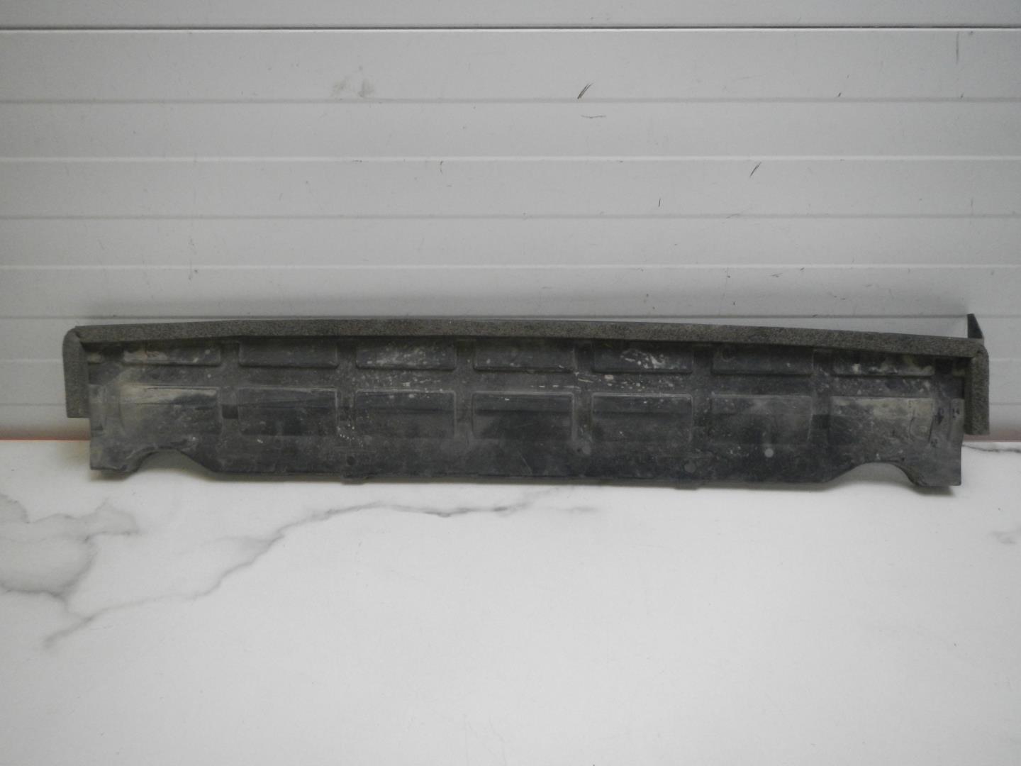 Воздуховод радиатора нижний