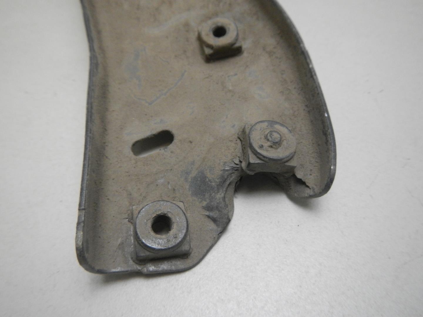 Кронштейн крепления крыла