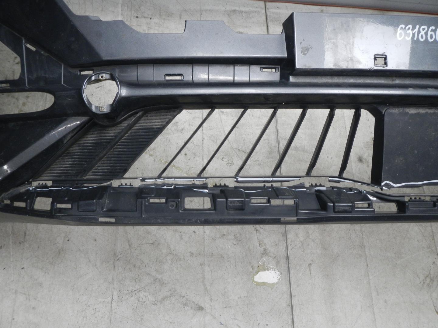 Бампер передний