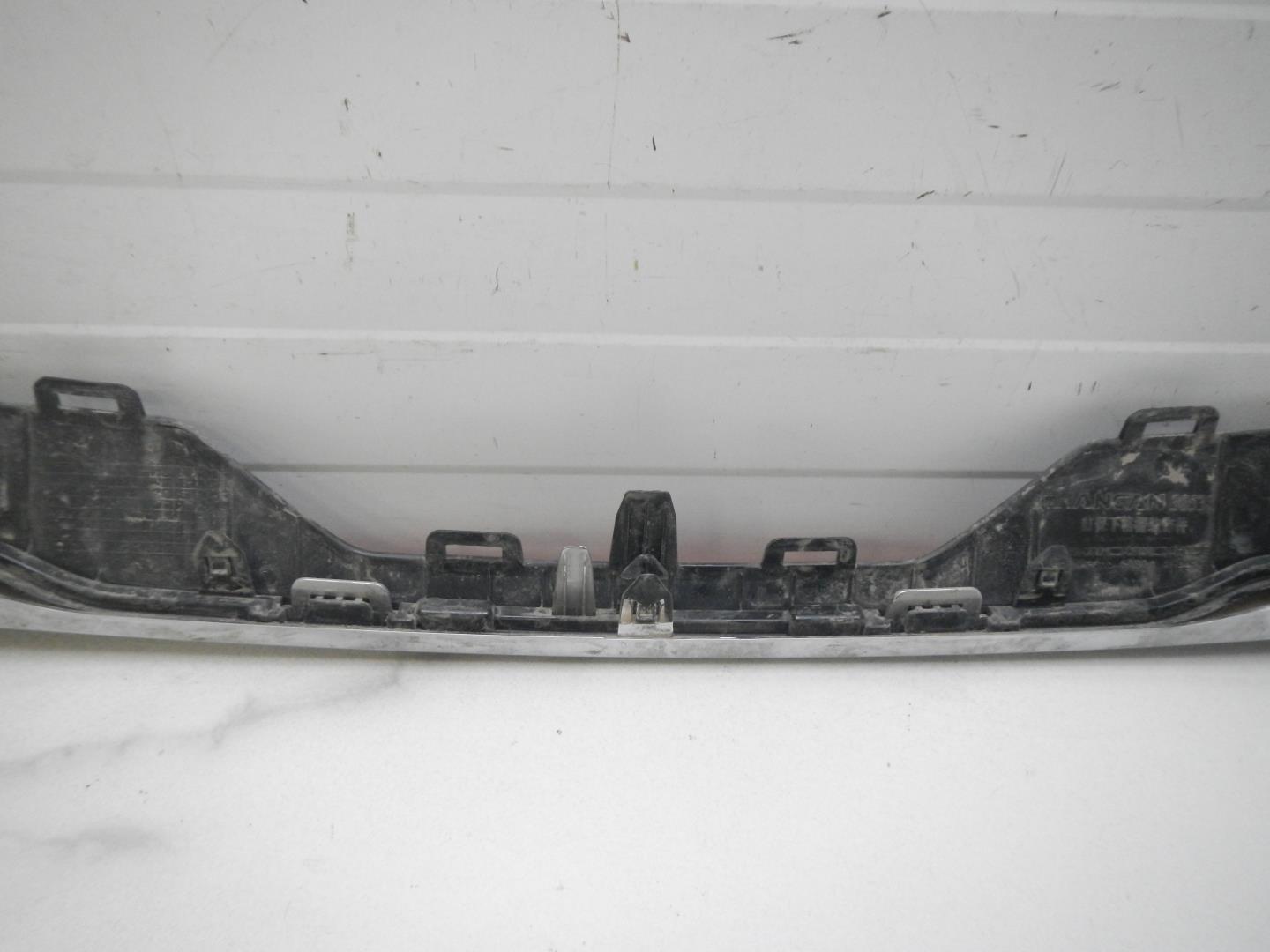 Накладка переднего бампера