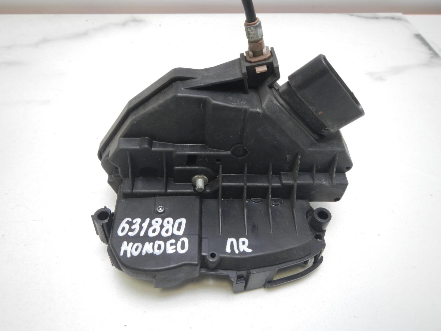 Замок двери передней правой