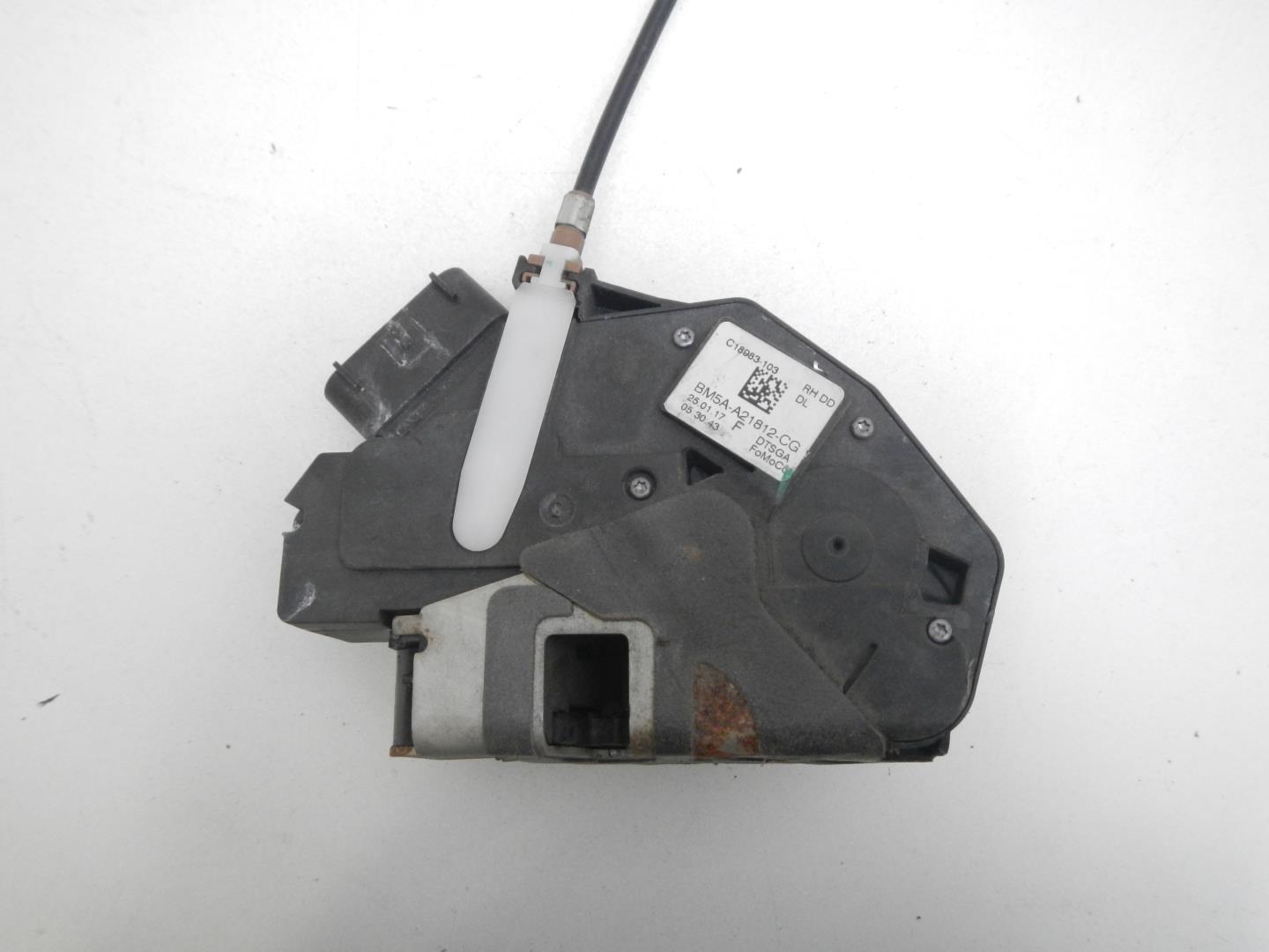 Замок двери передней правой