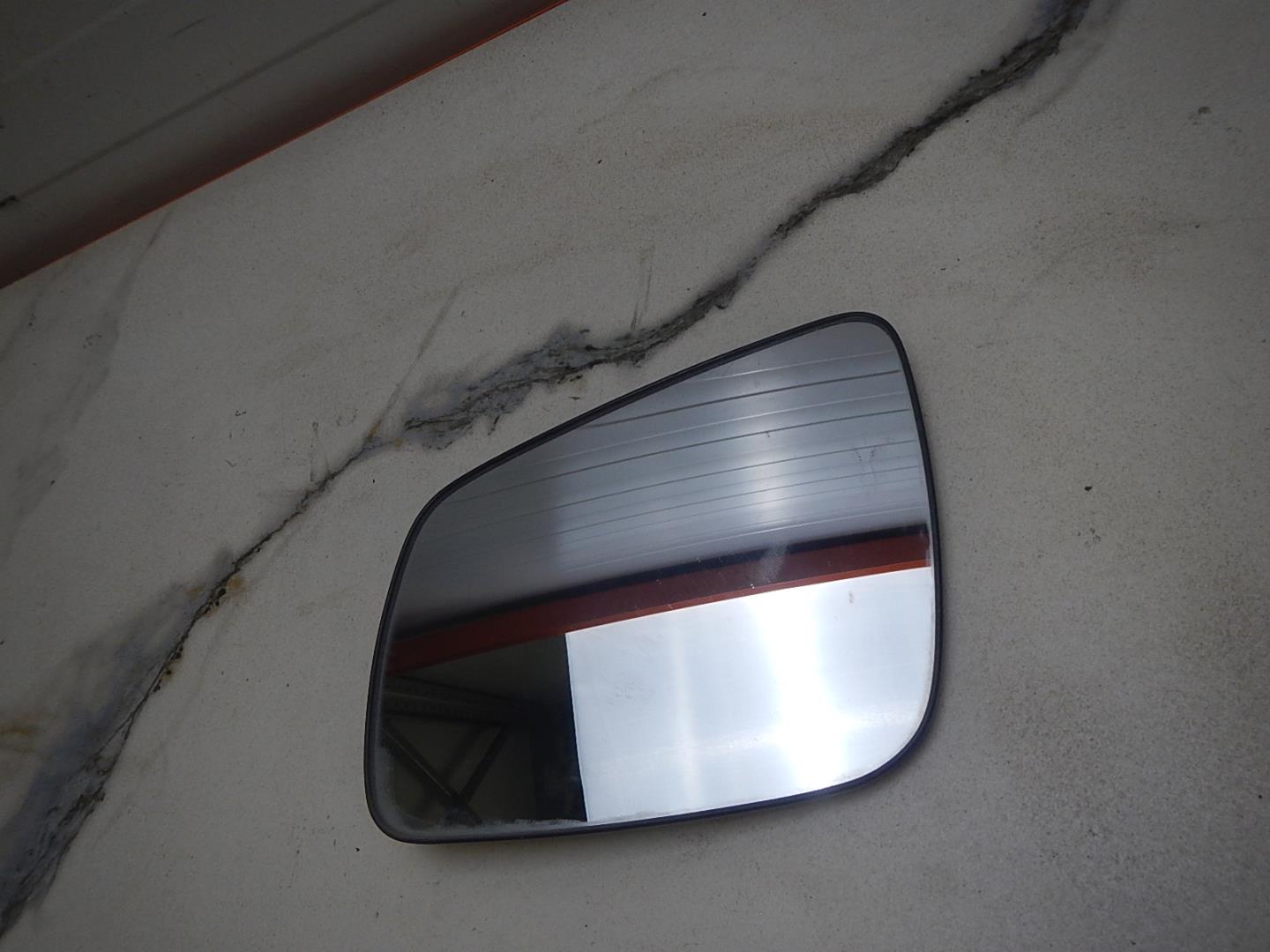 Стекло зеркала электрического левого