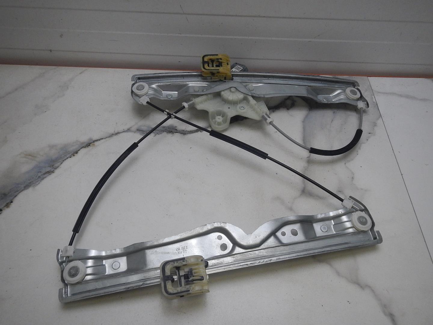 Стеклоподъемник электр. передний правый