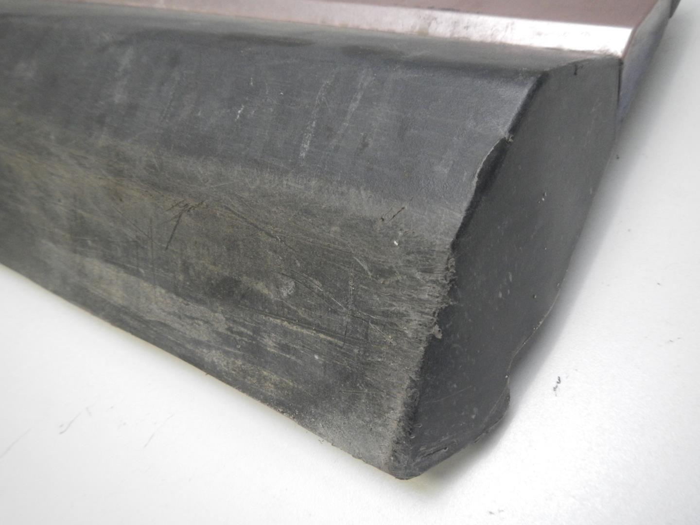 Молдинг задней правой двери