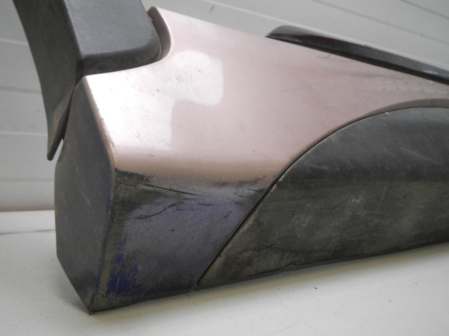 Молдинг задней правой двери