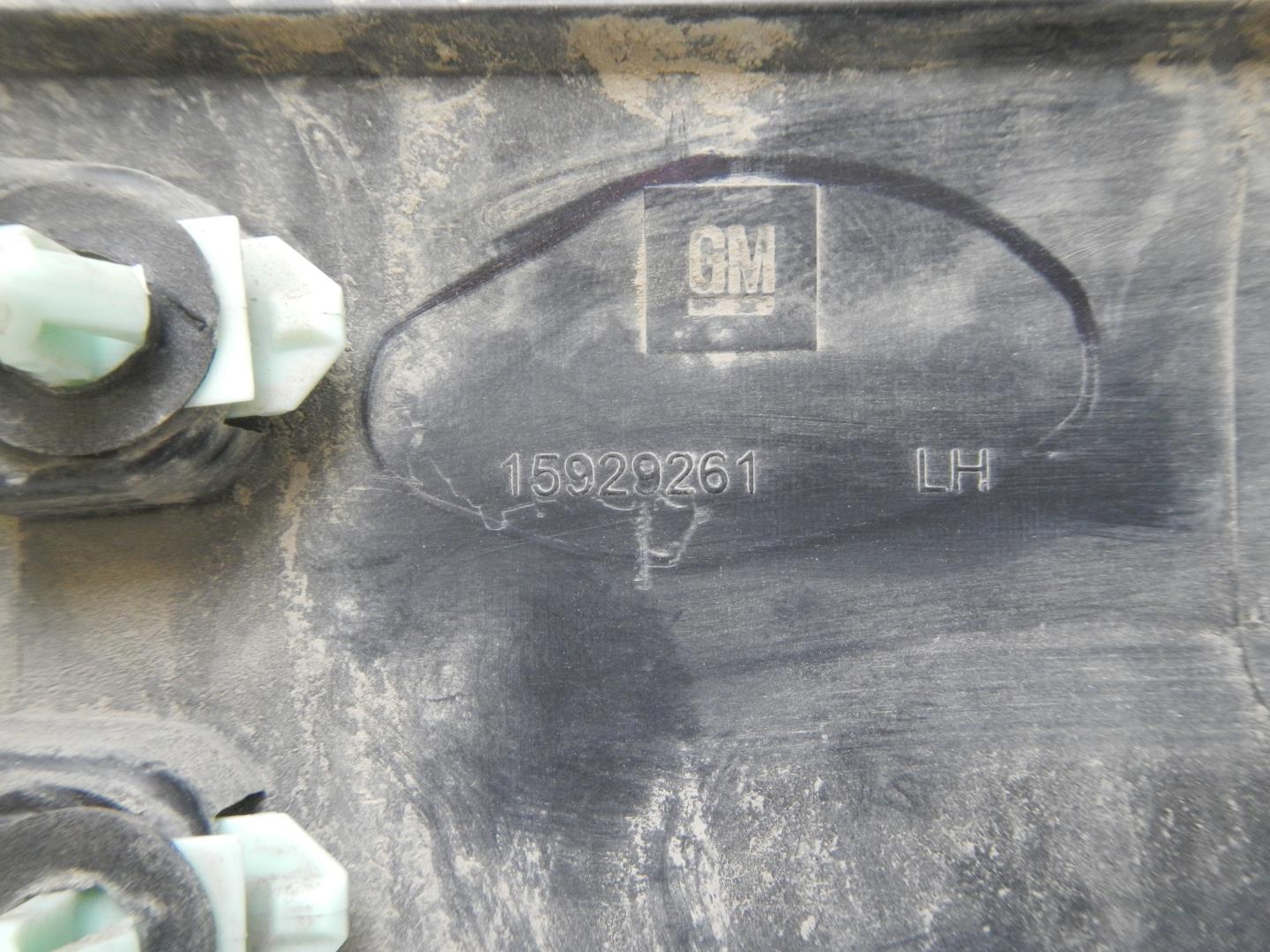 Молдинг задней левой двери