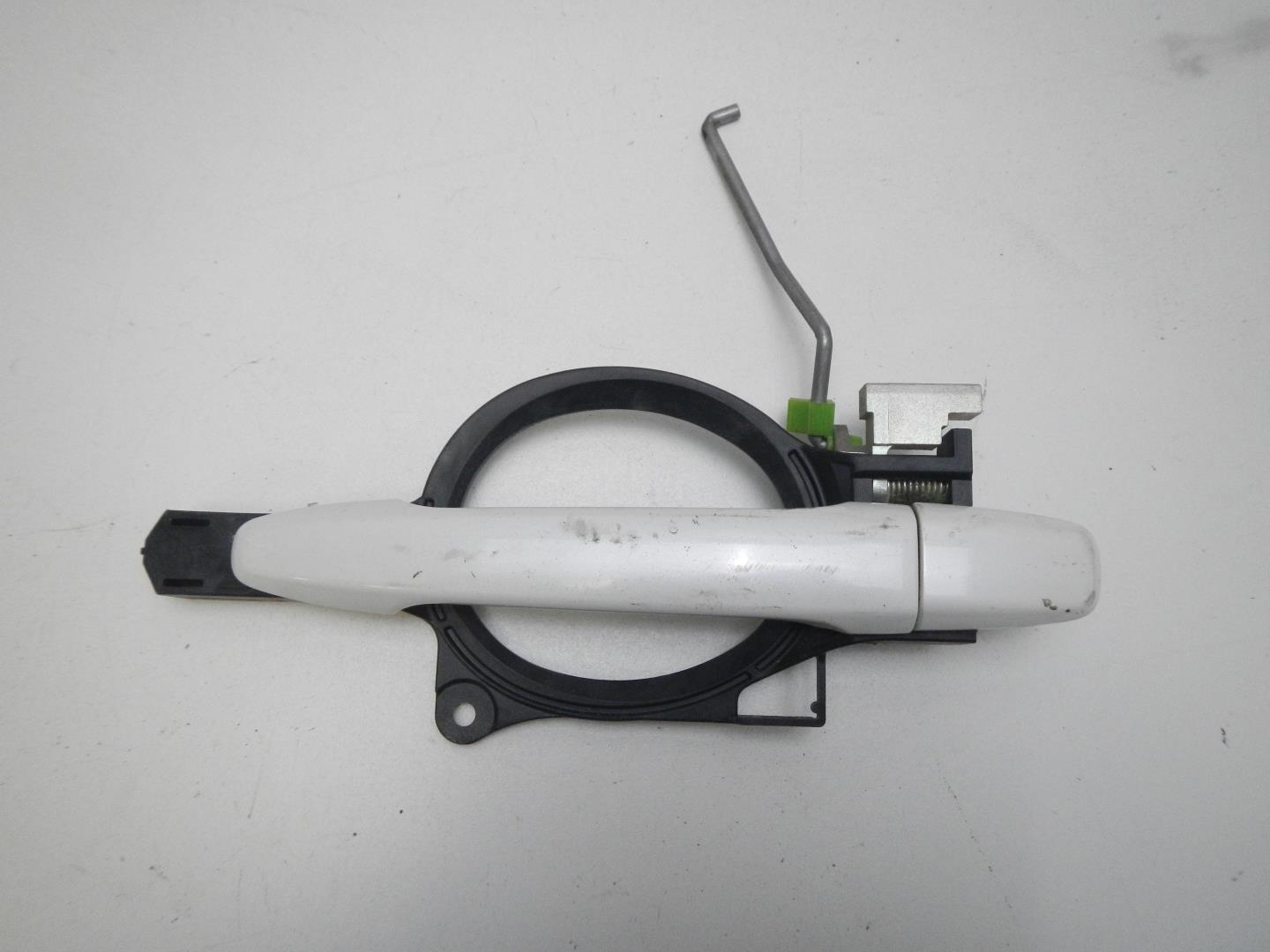 Ручка двери задней наружная левая