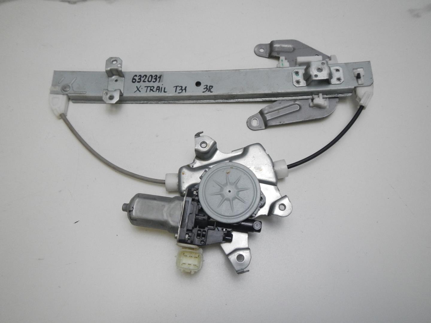 Стеклоподъемник электр. задний правый