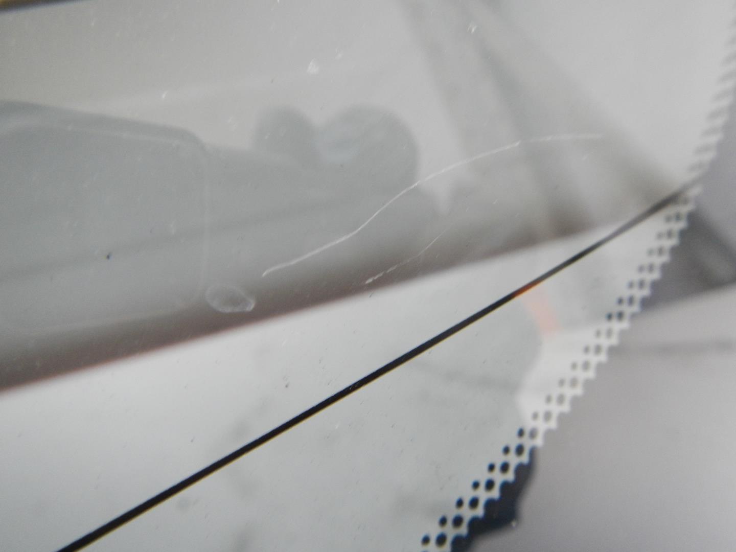 Стекло двери багажника