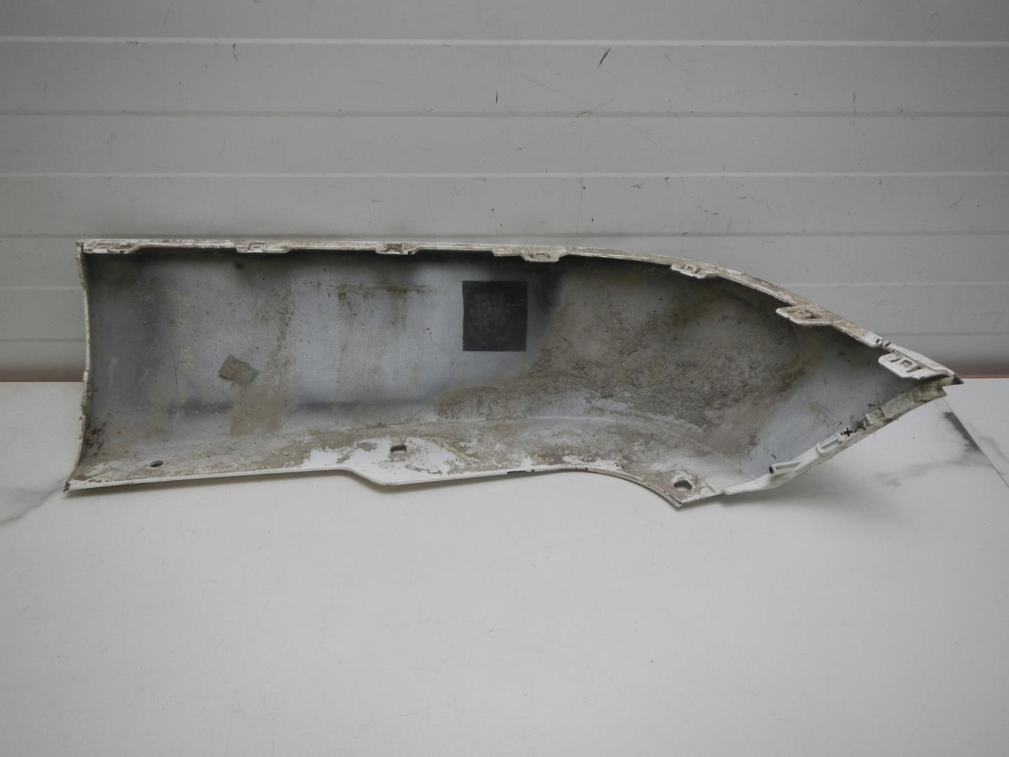 Накладка заднего бампера правая