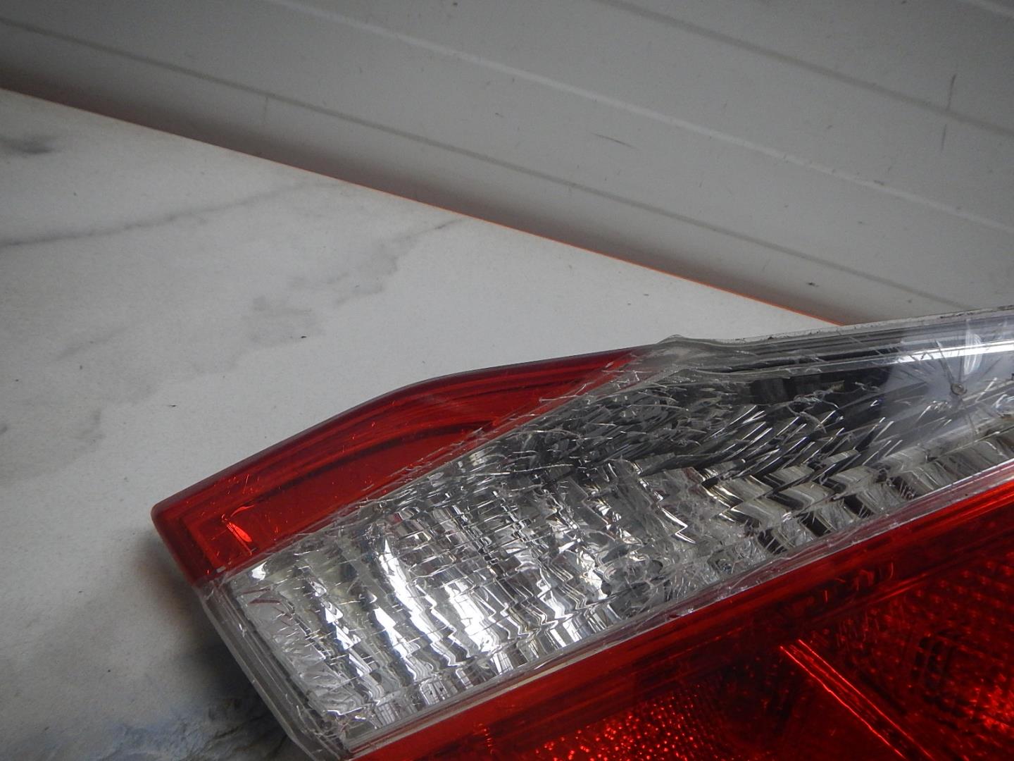 Фонарь задний внутренний левый