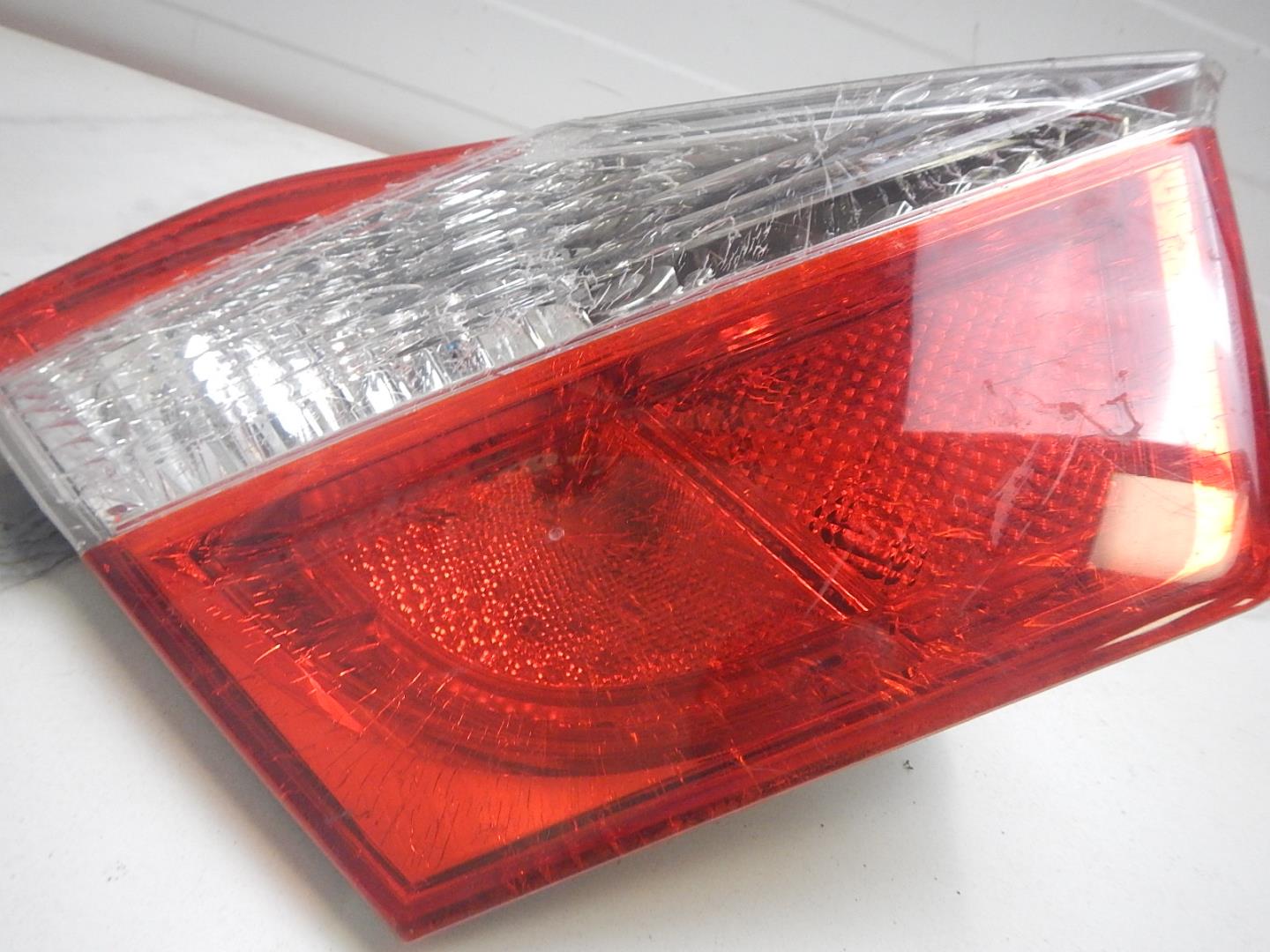 Фонарь задний внутренний левый