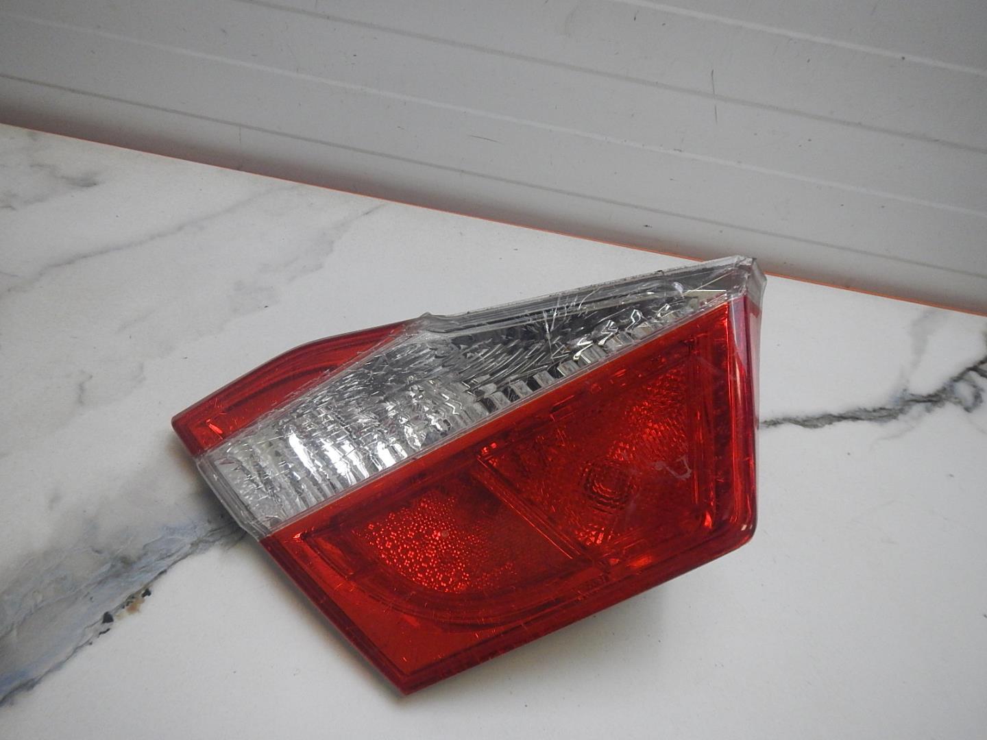 Фонарь задний внутренний левый