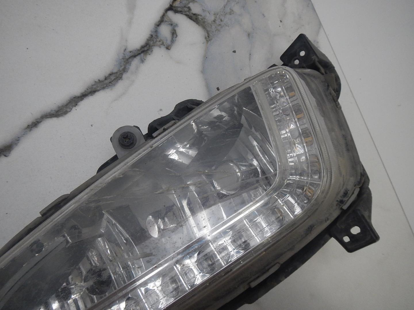 Фара противотуманная левая