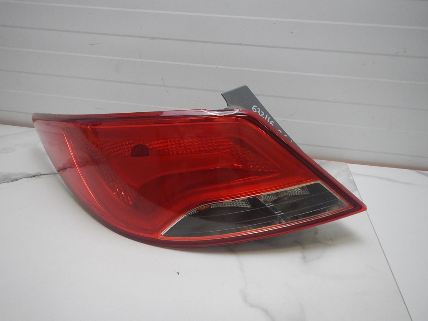 Фонарь задний левый