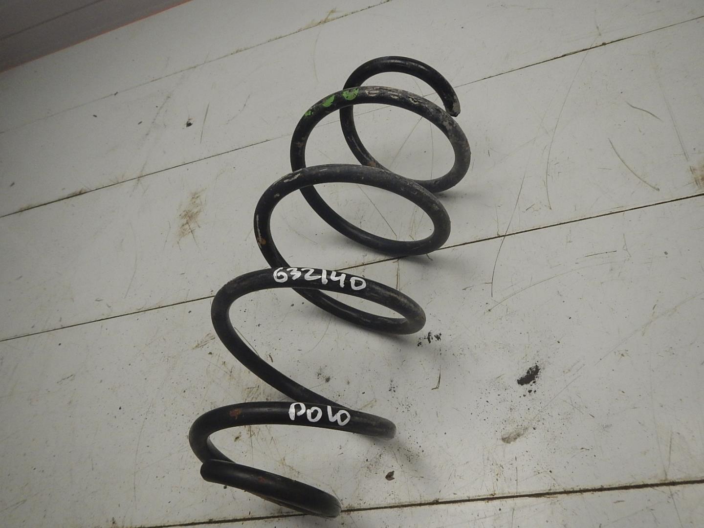 Пружина передняя