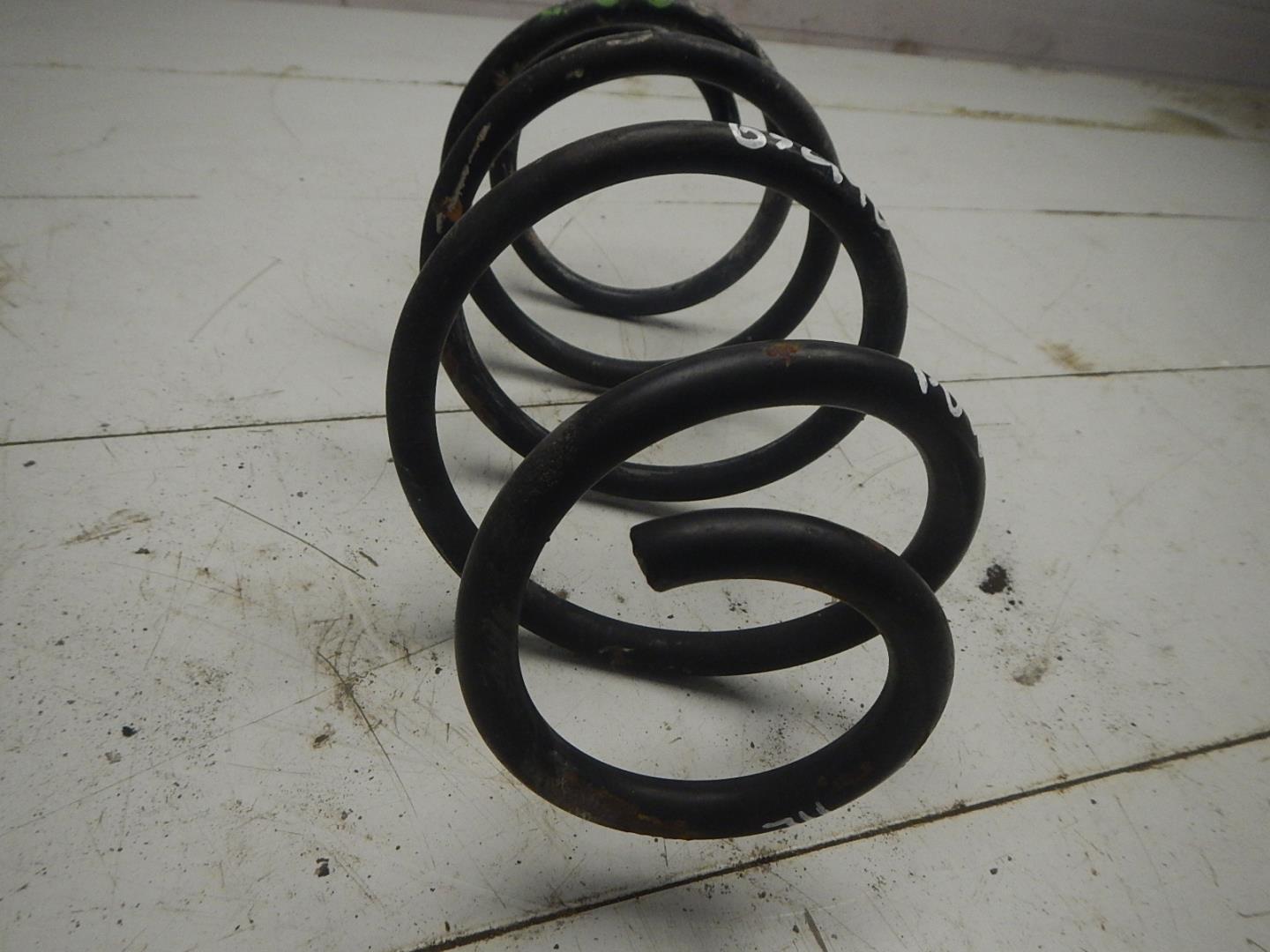 Пружина передняя