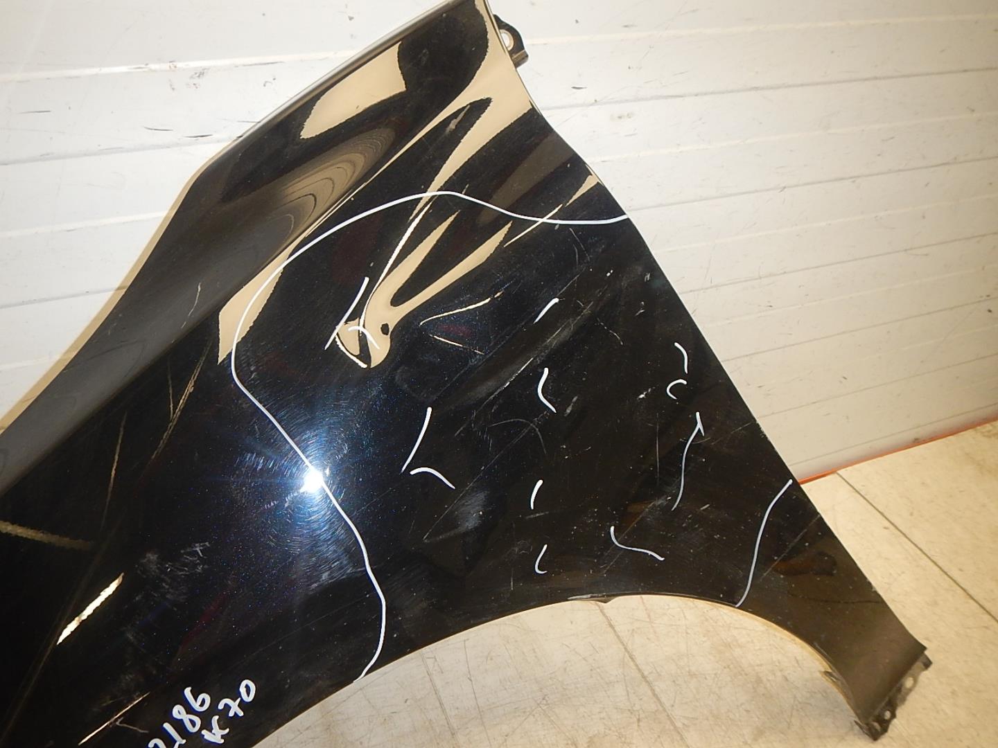 Крыло переднее левое