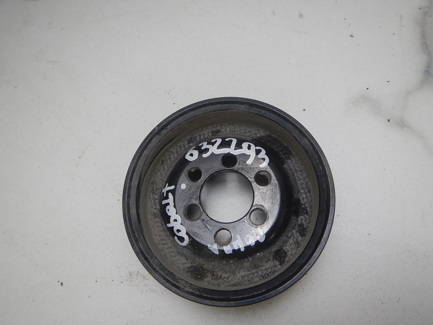 Шкив водяного насоса (помпы)