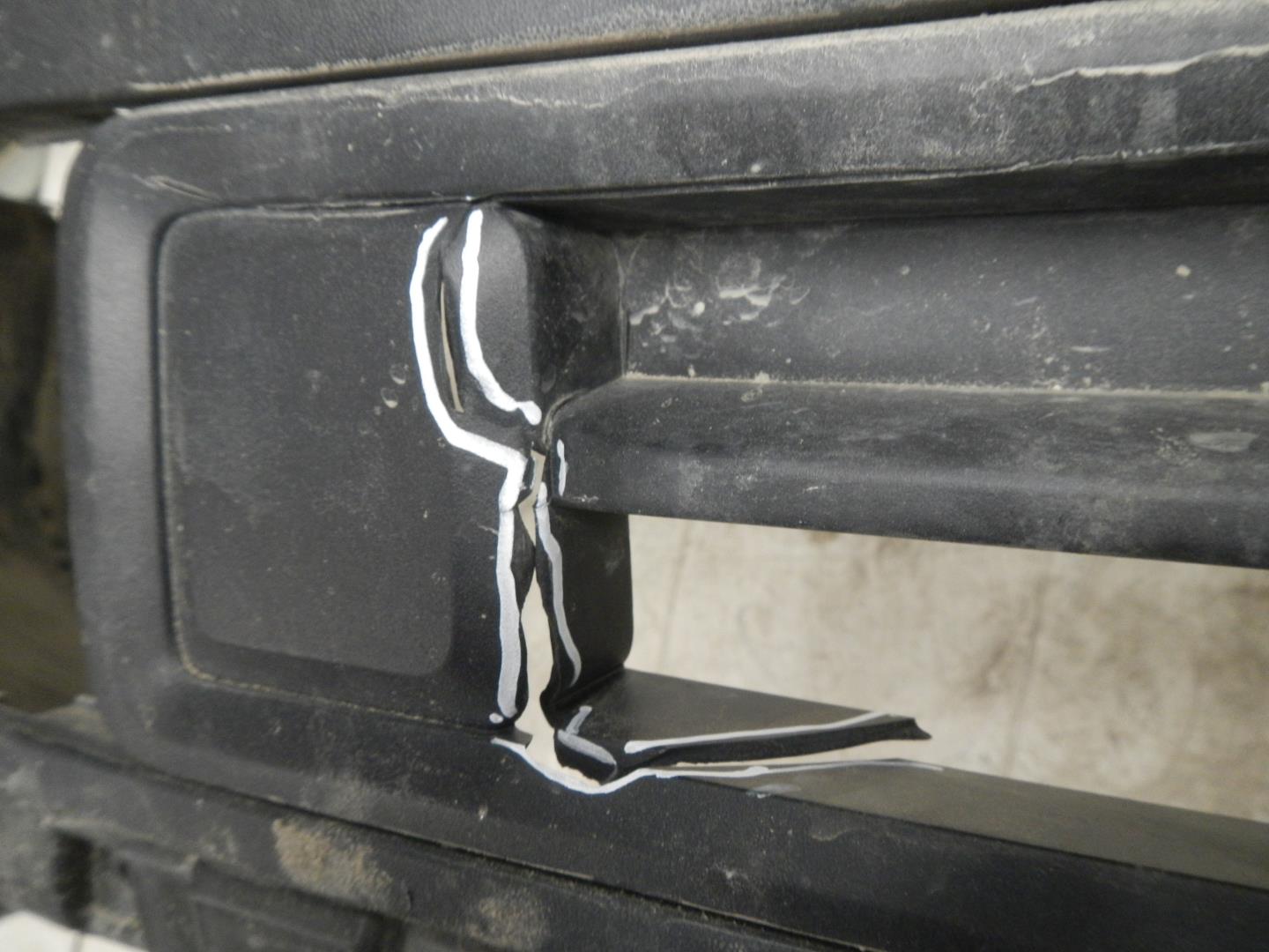 Бампер передний