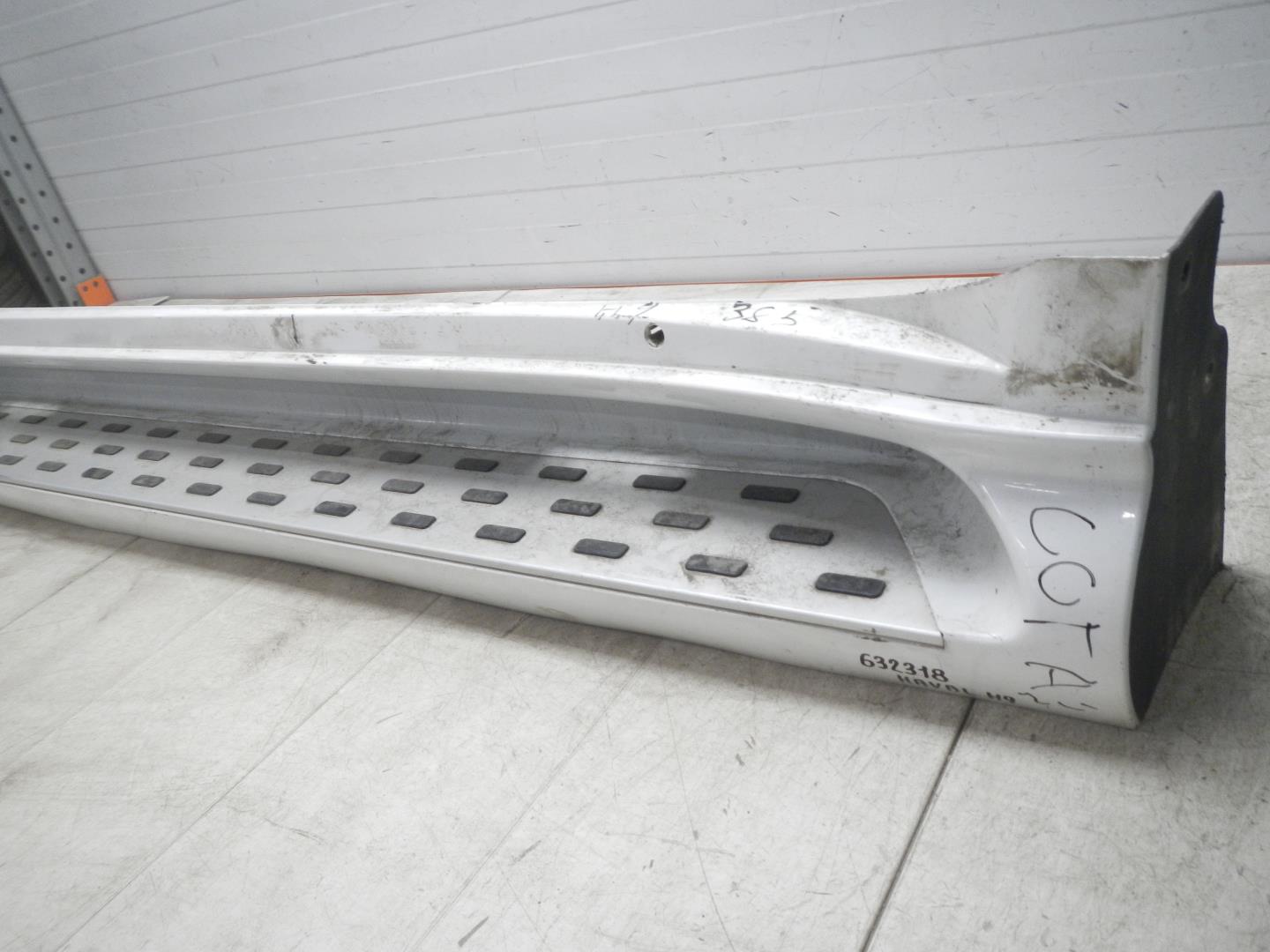 Подножка левая