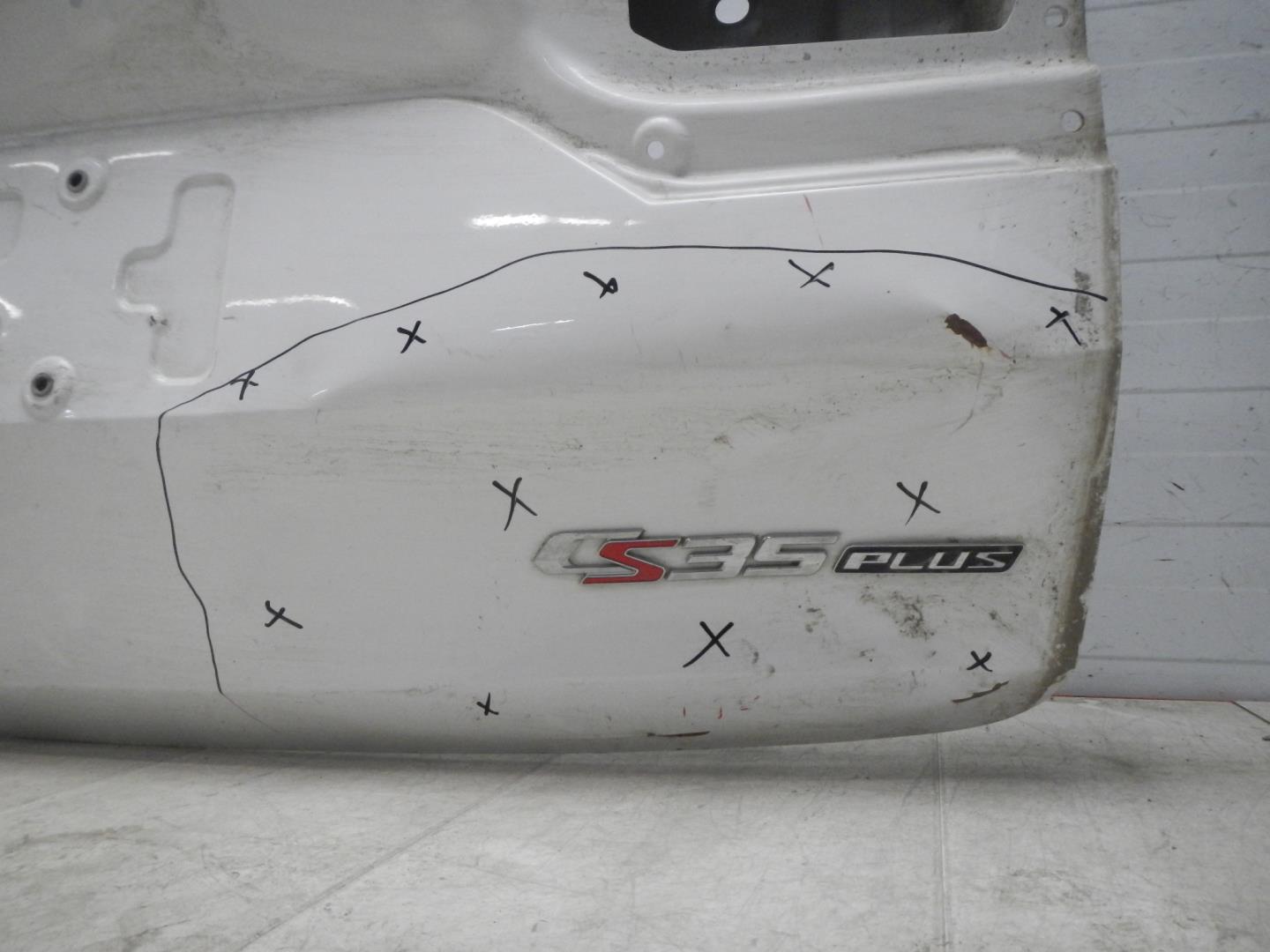 Дверь багажника