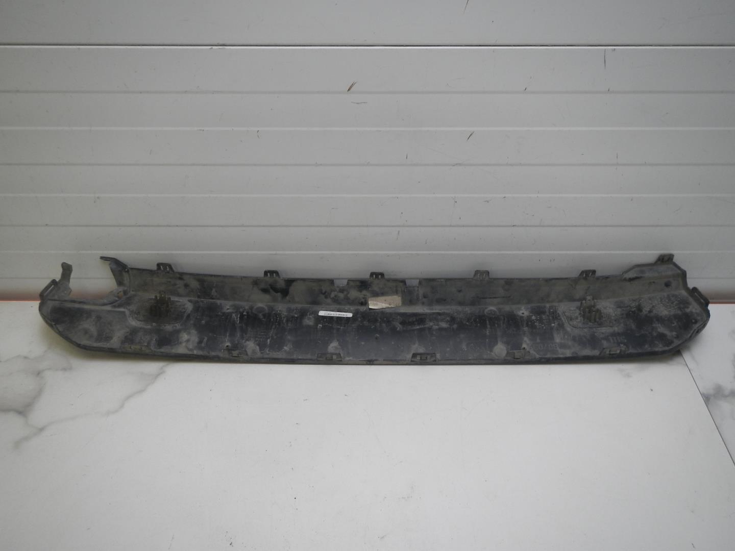 Накладка переднего бампера