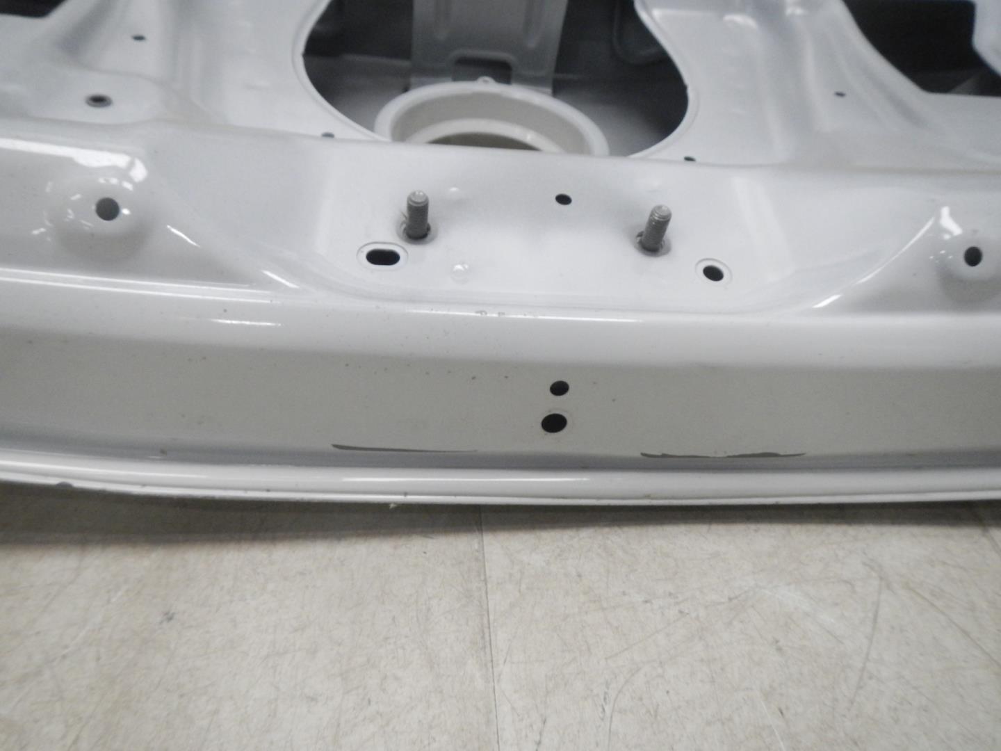 Дверь багажника