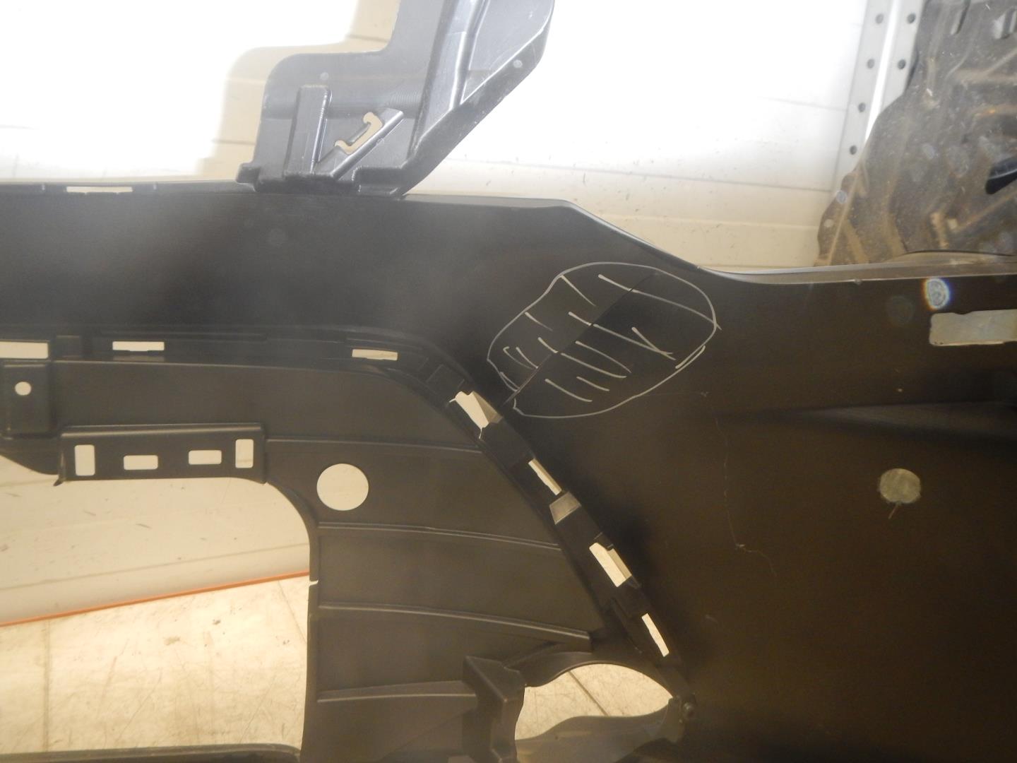 Бампер передний