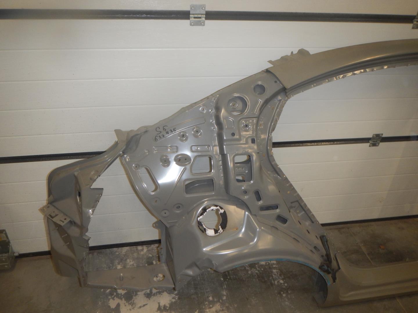 Кузовной элемент