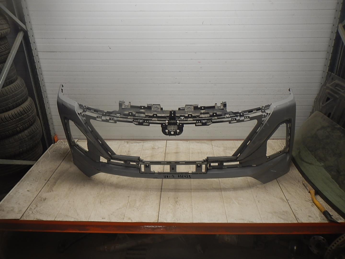 Бампер передний