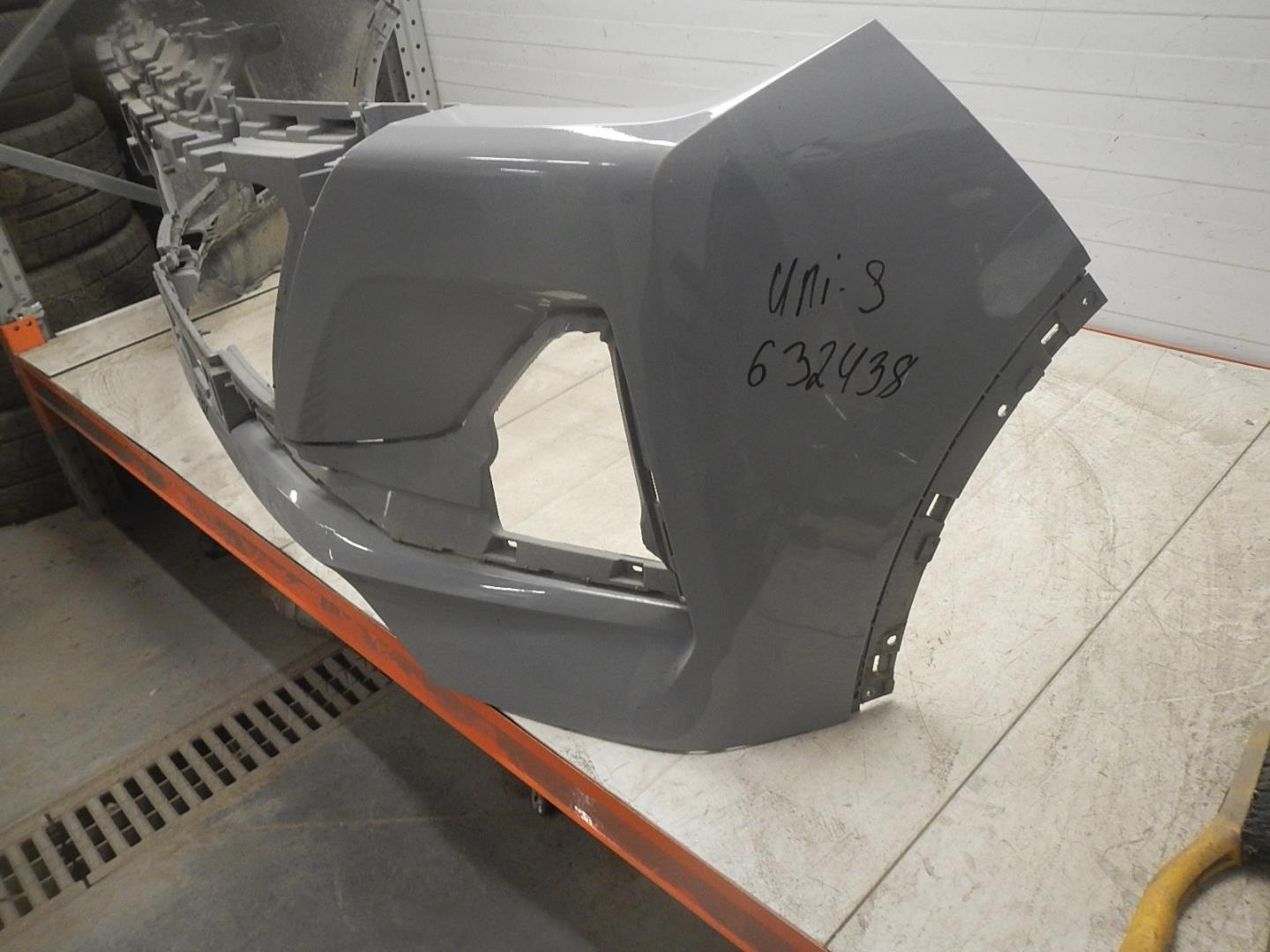 Бампер передний