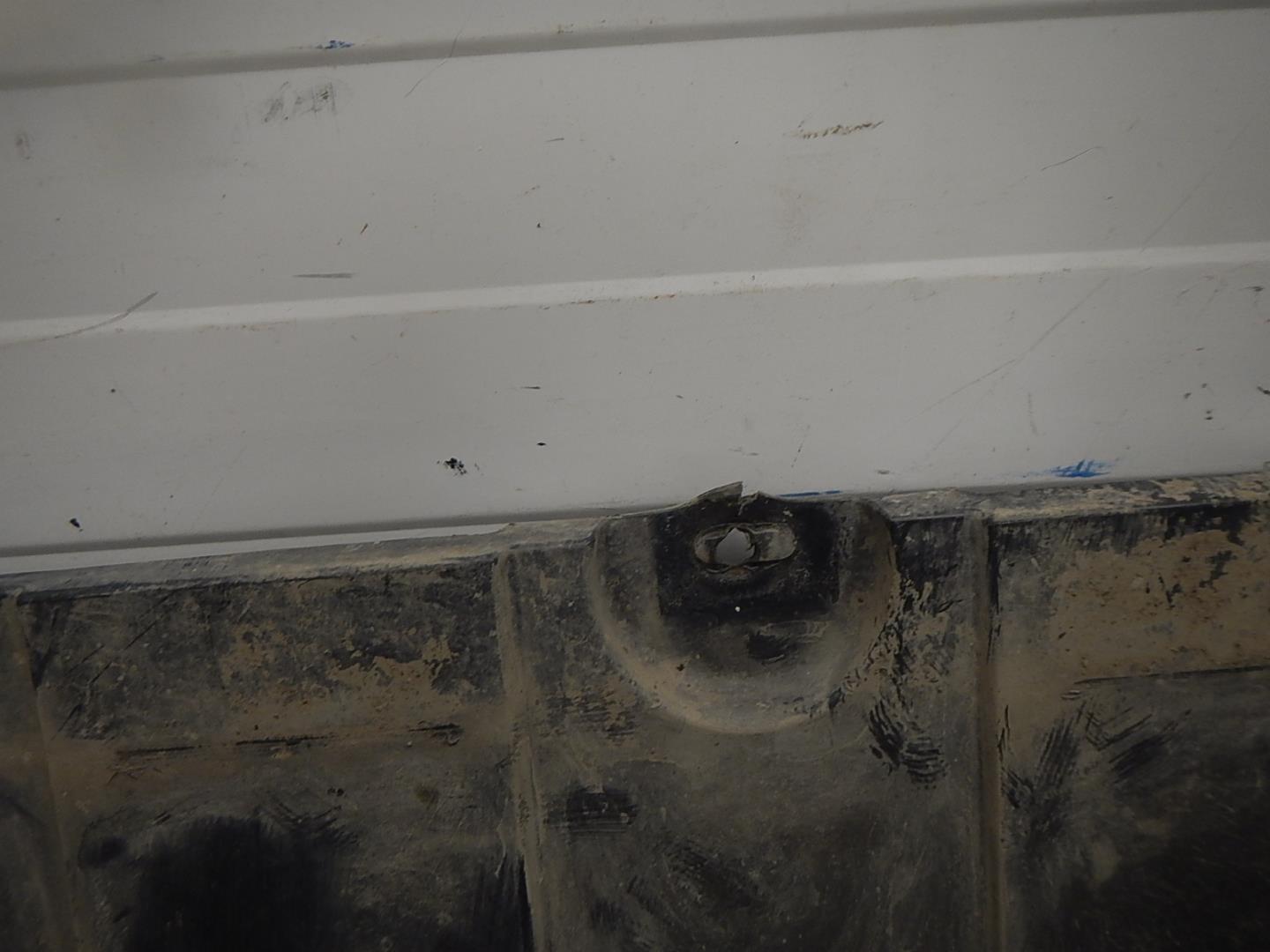 Пыльник двигателя