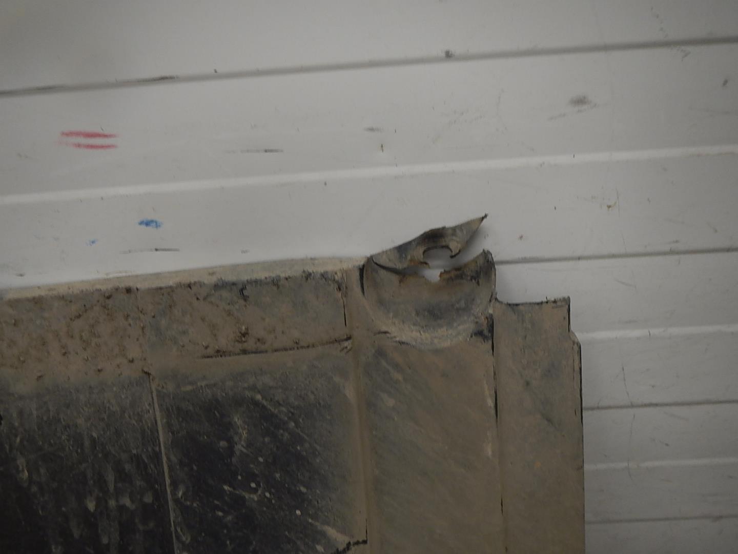 Пыльник двигателя