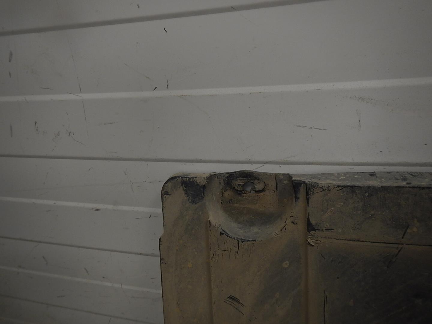 Пыльник двигателя